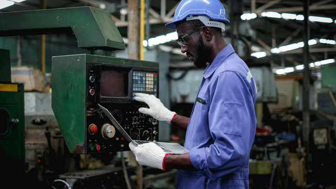 Manufacturing people02 692x389